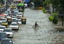 मानसूनी आफत : भारी बरसात के कारण इन शहरों के विद्यालय रहेंगे बन्द