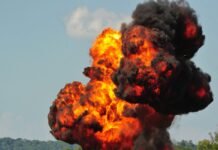 पाकिस्तान में हुए बम धमाके में 35 से ज्यादा लोगों के मारे जाने की खबर