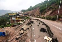 तबाही के मानसून ने हिमाचल प्रदेश में किया करोड़ों का नुकसान, कुल्लू में फटा बादल