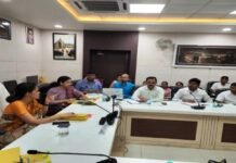 मंडलायुक्त की बैठक में जीएम डीआईसी के न पहुंचने पर जारी हुआ कारण बताओ नोटिस