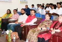 क्रिएटिव सोच से आते हैं बेहतर आइडिया- प्रो. द्विवेदी