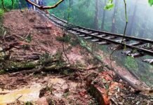 बाढ़ में बह गया कालका-शिमला रेलवे ट्रैक का एक हिस्सा, आवागमन हुआ बन्द