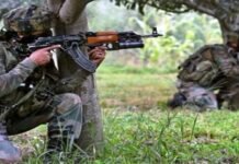 सुरक्षा बलों व आतंकवादियों के मध्य दूसरे दिन भी जारी है मुठभेड़