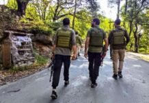 अनंतनाग : सेना और आतंकियों के बीच 7वें दिन भी मुठभेड़ जारी, एक शहीद जवान का मिला शव