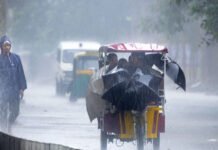 Weather Update : मौसम विभाग ने भारी बारिश का जारी किया अलर्ट, इन राज्यों के लोगों को रहना होगा सतर्क