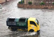 नगर विकास मंत्री को नहीं दिखा लखनऊ में जलभराव, सवालों की झड़ी लगने पर दिया बेतुका जवाब