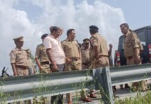 Unnao : आगरा लखनऊ एक्सप्रेसवे पर 15 लाख की लूट, चलती कार से फेंकने का भी आरोप