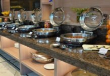 होटल का खाना खाकर फूड प्वाइजनिंग का शिकार हुए 31 चिकित्सक