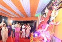 राजभवन में दुर्गा पूजा और गरबा महोत्सव का राज्यपाल आनंदीबेन पटेल ने किया शुभारम्भ