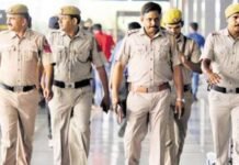 दिल्ली पुलिस की स्पेशल सेल ने डिजिटल न्यूज वेबसाइट से जुड़े पत्रकारों के घर पर की छापेमारी