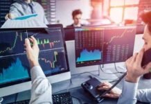 स्टॉक मार्केट खुलते ही लगा जोरदार झटका, सेंसेक्स 422 अंक टूटा, 19560 से फिसला निफ्टी