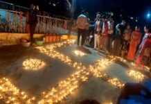 देव दीपावली पर 7100 दीपों से जगमग हुआ सरयू तट