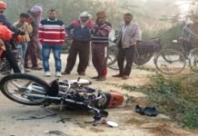 अज्ञात वाहन की टक्कर से बाइक सवार युवक की मौत