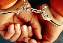 एसटीएफ ने नेपाली नागरिक को 33 सिम, 2 पासपोर्ट और 2 मोबाइल फोन के साथ किया गिरफ्तार