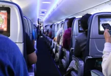 फ्लाइट के वॉशरूम में सिगरेट पीने वाले शख्स पर दर्ज हुई एफआईआर