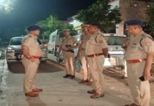 पूर्वांचल एक्सप्रेस वे पर भीषण हादसा, 5 यात्रियों की मौत, 12 घायल