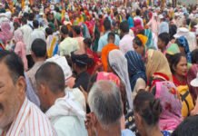 हाथरस सत्संग हादसे में सेवादारों पर गंभीर आरोप लगाते हुए सुप्रीम कोर्ट और हाई कोर्ट में दाखिल की याचिका