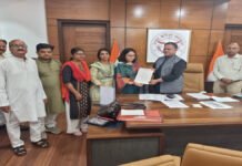 यूपी सरकार ने डिजिटल हाजिरी को किया स्थगित, कमेटी का किया गया गठन