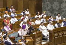 Budget 2024 : सोना, चांदी, आयातित मोबाइल, कैंसर की दवाएं होंगी सस्ती, बड़ी छतरियां, सौर ग्लास होंगे महंगे