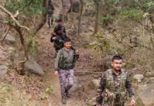 आईईडी विस्फोट में 2 जवान शहीद, 4 घायल, 12 नक्सली ढेर