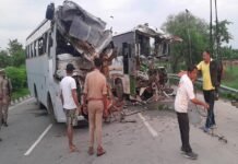 Rampur : दो बसों की भिड़ंत में चार यात्रियों की दर्दनाक मौत, 60 से अधिक घायल