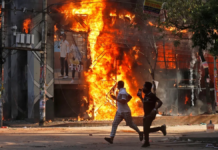 भारत सरकार की अपील: बांग्लादेश की यात्रा करने से करें परहेज, जारी किए हेल्पलाइन नम्बर