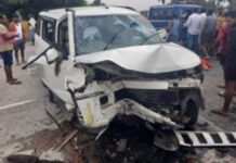 मार्ग दुर्घटना में एक ही परिवार के पांच लोगों की मौत, दो घायल