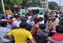 सिद्धनाथ मंदिर में भगदड़ से 7 श्रद्धालुओं की मौत, 16 घायल