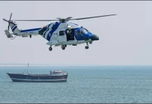 कोस्टगार्ड के एएलएच हेलीकॉप्टर की समुद्र में इमरजेंसी लैंडिंग, 3 क्रू मेंबर की तलाश जारी