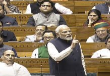 लोकसभा में पीएम मोदी ने संसद में रखे 11 संकल्प, प्रियंका और अखिलेश ने कहा- खोखला और फर्जी वादा