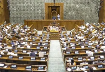 लोकसभा में संविधान पर दो दिवसीय चर्चा आज से, कांग्रेस और बीजेपी होगी आमने-सामने, राजनाथ सिंह करेंगे बहस की शुरुआत