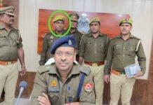 Unnao : वर्दी पहनकर वाहन चालकों से वसूली करने वाला नकली पुलिसकर्मी गिरफ्तार