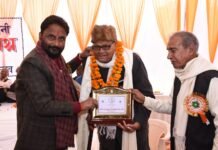 पंडित लालमणि मिश्र का व्यक्तित्व और कृतित्व हम सबके लिए अनुकरणीय- आशुतोष शुक्ल