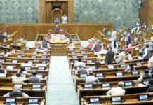 अमेरिका से भारतीय प्रवासियों को वापस भेजे जाने के मुद्दे पर लोकसभा में हंगामा, कार्यवाही बाधित