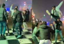 ऐसे दोस्तों के रहते जिंदगी कहां से रंगीन होगी……..