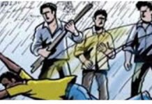 कानपुर में मसाला थूकने पर पड़ी छीटें, विरोध करने पर सिपाही को बेरहमी से पीटा