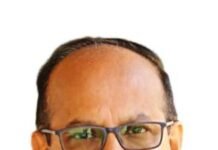 एक-दूसरे से खुशियाँ बाँटें और जीवन में सकारात्मक बदलाव लाएं