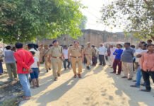 पारिवारिक कलह से परेशान पिता ने 4 बच्चों की निर्मम हत्या कर लगाई फांसी