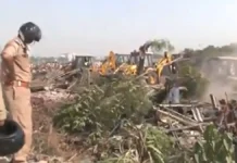 गुजरात में पकड़े गए 6500 अवैध बांग्लादेशी, कॉलोनियों पर चलाए जा रहे हैं बुलडोजर