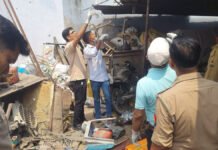 सिलेंडर फटने से कबाड़ी झुलसा, इलाज के दौरान मौत