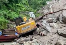 सिक्किम में लैंडस्लाइड से सैन्य शिविर तबाह, 3 जवानों की मौत, 6 लापता