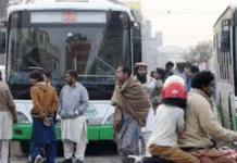 यात्रियों का पहचान पत्र देखकर की हत्या, लाहौर जा रही बस पर हुआ हमला