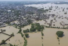 UP में बाढ़ का कहर, 14 जिलों में जनजीवन अस्त-व्यस्त, अलर्ट