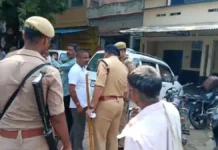 आजम खान को जेल से लाने गई 25 गाड़ियों के खिलाफ बड़ा एक्शन