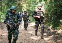 छत्तीसगढ़ के कांकेर में मुठभेड़ में मारे गए तीन नक्सली, गोलीबारी जारी