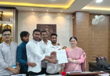 एनएसयूआई ने कुलपति को सौंपा ज्ञापन, दोहरी फीस वसूली से जुड़ा है मामला