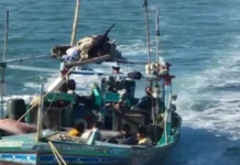 कच्छ के जाखाऊ समुद्री क्षेत्र में घुसे 11 पाकिस्तानी मछुआरे गिरफ्तार