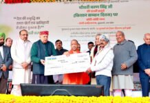 सीएम योगी ने चौधरी चरण सिंह की 123वीं जयंती पर दी भवपूर्ण श्रद्धांजलि