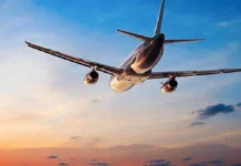 पक्षी से टकराया विमान, वाराणसी में कराई गई इमरजेंसी लैंडिंग