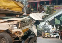 कार–पिकअप की भिड़ंत से युवक की मौत, चार की हालत गंभीर